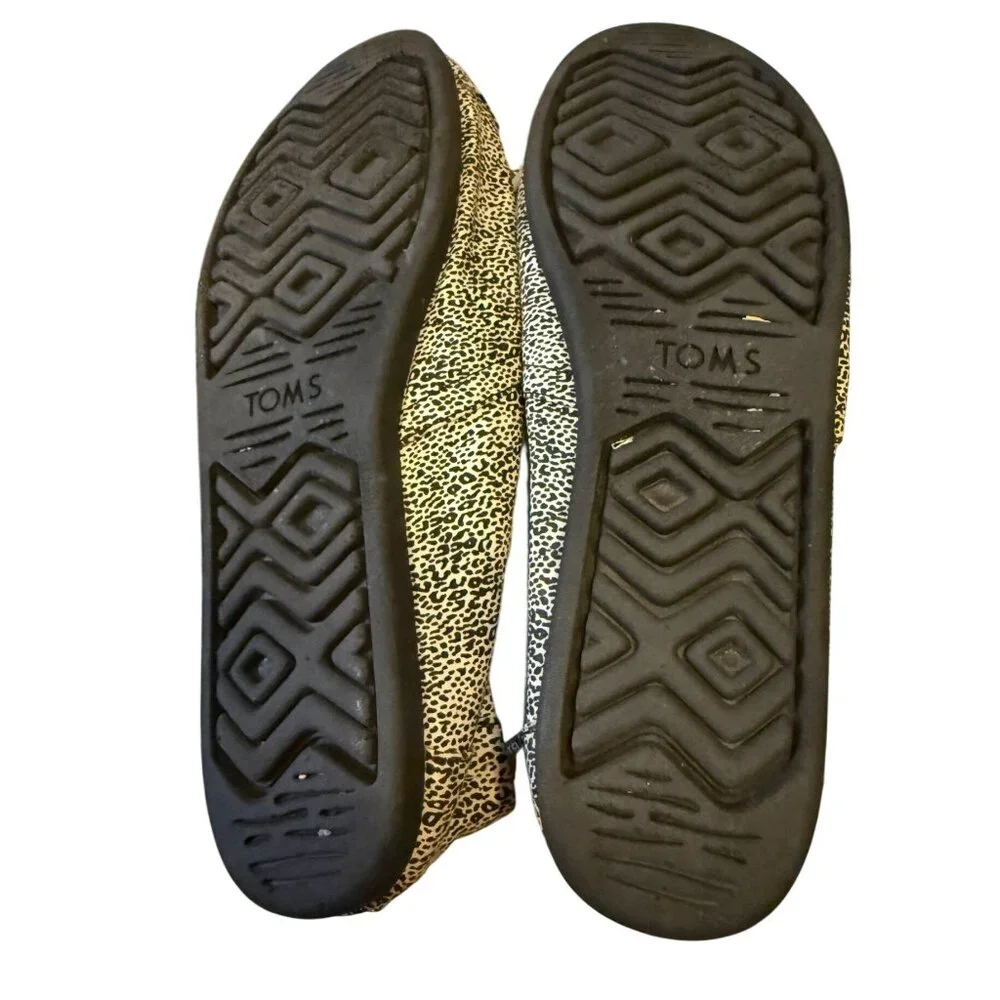 TOMS Women’s Classic Slip-On Shoes – Black & White Animal Print – Size 10 Casual